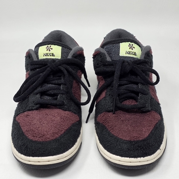 Nike Dunk Low SE Fleece Burgundy Crush DQ7579-600 Shoe Women's Size 8 Pre-owned - Picture 5 of 10